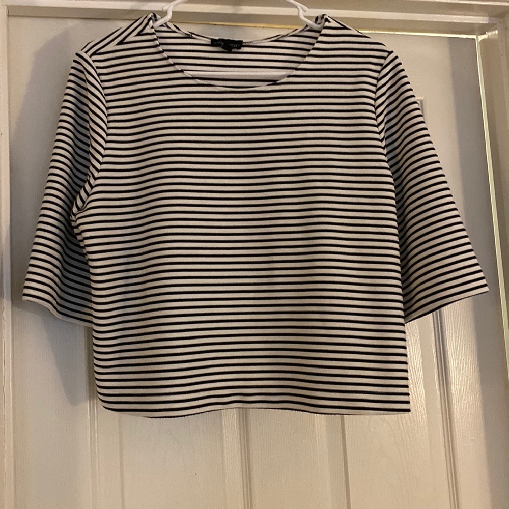 Tunic knit mid length sleeve shirt